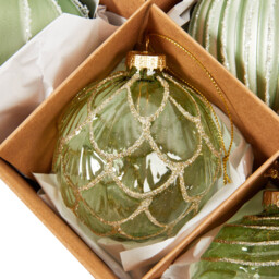 Mistletoe Cottage Green Christmas Bauble 6 Pack - thumbnail 4