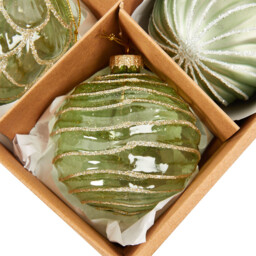 Mistletoe Cottage Green Christmas Bauble 6 Pack - thumbnail 3