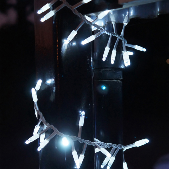 Eagle Connect White Cable 1500 Cool White LED Cluster Light 30m - image 1