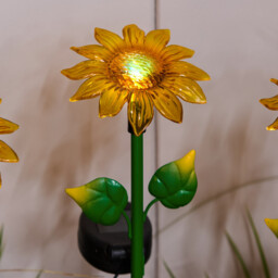 3 Piece Sunflower Stake Light Set - thumbnail 3