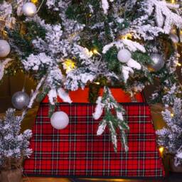 St Helens Red Tartan Tree Skirt - thumbnail 2