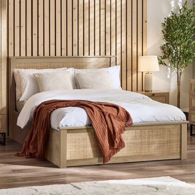 Julian Bowen Padstow Ottoman King Size Oak Bed Frame - image 1