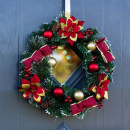 Marco Paul Christmas Artificial Berries Baubles and Poinsettia Wreath 40cm - thumbnail 2
