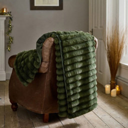 Deyongs Kenwood Faux Fur Fern Throw 130 x 170cm - thumbnail 2