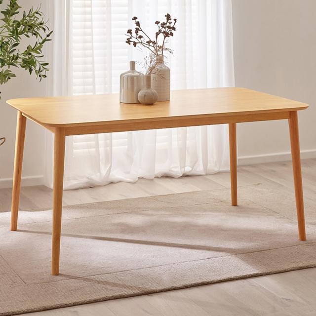 Furniturebox Lymington Oak Effect 4 Seater Solid Wood Large Dining Table - image 1