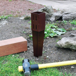 Samuel Alexander Metal Garden Fence Spike 75mm - thumbnail 2