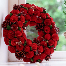 Dibor Traditional Red Rose Artificial Christmas Wreath with Pinecones and Berries 35cm - thumbnail 2