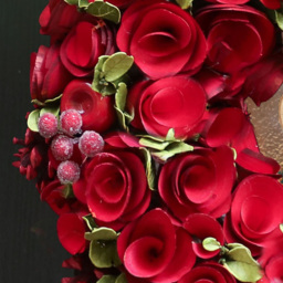 Dibor Traditional Red Rose Artificial Christmas Wreath with Pinecones and Berries 35cm - thumbnail 3