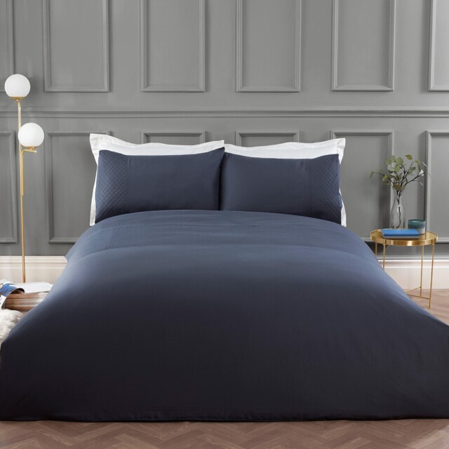 Navy Double Manhattan Pinsonic Duvet Set - image 1