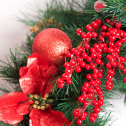 Best Artificial Red Christmas Garland with Poinsettia and Baubles 270cm - thumbnail 2