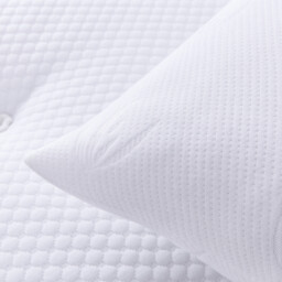 Silentnight Bamboo Pillow 48 x 76cm - thumbnail 3