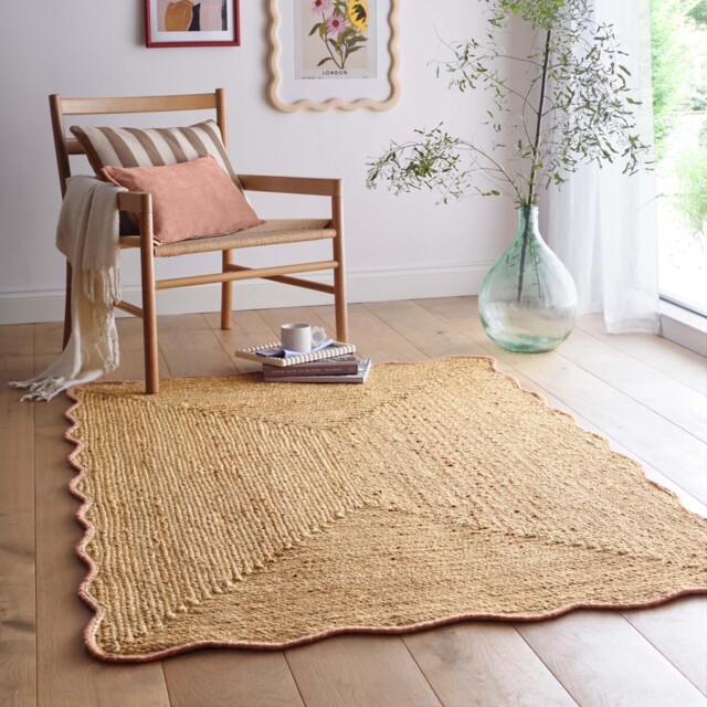 Jute Scalloped Edge Rug Peach - image 1