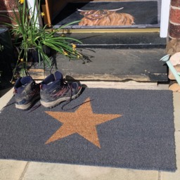 Printed Coir Inverse Star Doormat - thumbnail 2