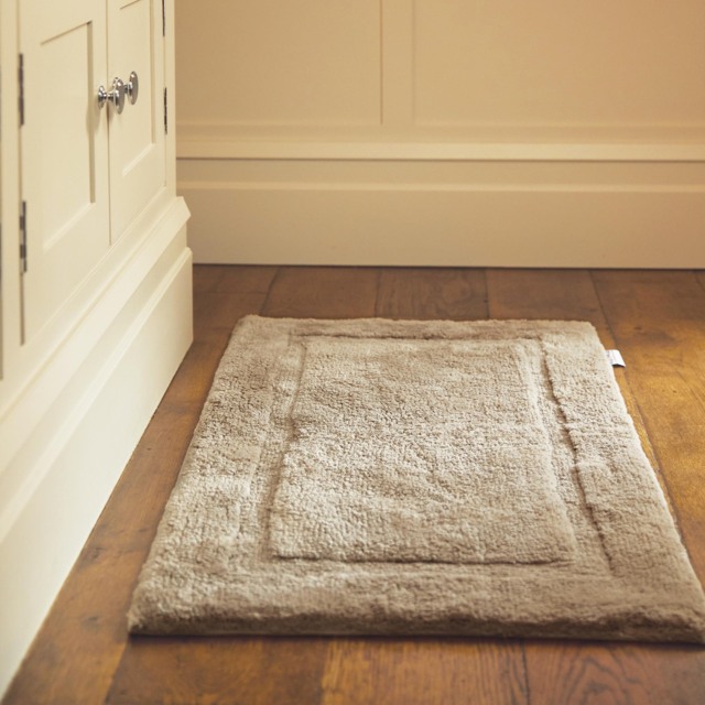 Bamboo Border Latte Bathmat - image 1