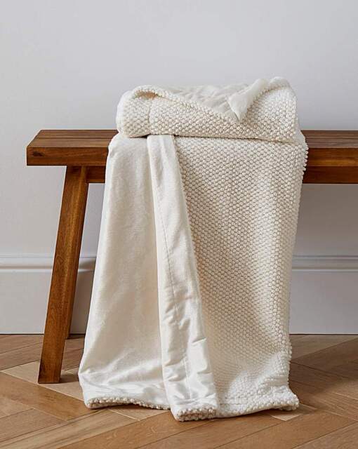 Bobble Fleece Throw - Cream Cream - JD Williams - Size: 130X150 - image 1