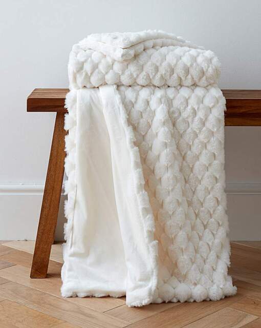 Scallop Faux Fur Throw - Ivory Ivory - JD Williams - Size: 120X150 - image 1