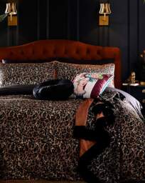 LLB Roxy Leopard Print Duvet Cover Set Black - Laurence Llewelyn-Bowen - Size: S KING - thumbnail 4