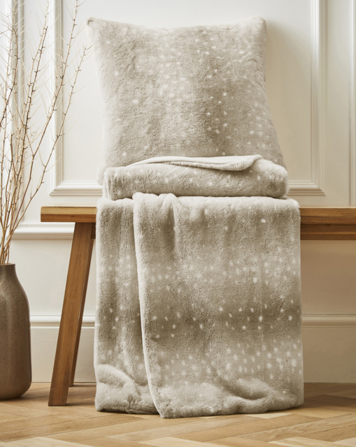 Faux Fur Dotted Animal Throw Grey - At Home Collection - Size: 120X150 - image 1