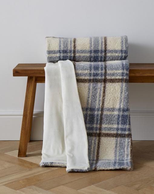 Boucle Checked Throw Blue - JD Williams - Size: 130X160 - image 1