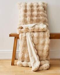 Bubble Faux Fur Throw - Natural Natural - JD Williams - Size: 120X150 - thumbnail 3