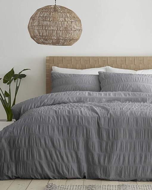 Catherine Lansfield Seersucker Duvet Set Grey - Catherine Lansfield - Size: DOUBLE - image 1