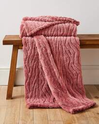 Textured Wavy Fleece Throw - Rose Pink Rose Pink - JD Williams - Size: 120X150 - thumbnail 1