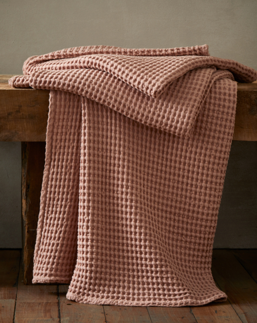 Pineapple Elephant Jaipur Waffle Throw Pink - Pineapple Elephant - Size: 150X200 - image 1