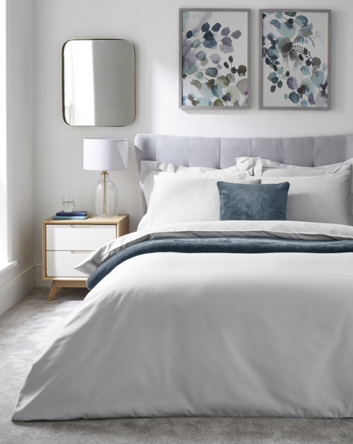 Hotel 600TC Duvet Cover White - Hotel Collection - Size: DOUBLE - image 1