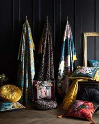 LLB Round Pleat Round Cushion Black - Laurence Llewelyn-Bowen - thumbnail 5