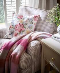 Mila Check Faux Mohair Throw Pink - JD Williams - Size: 130X150 - thumbnail 5