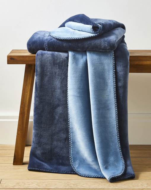 Two-Toned Throw with Stitched Edges Blue - JD Williams - Size: 130X150 - image 1