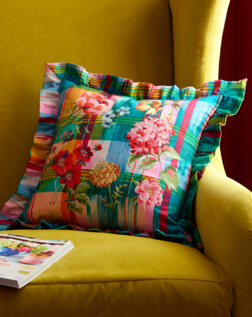 SR Wanderweave Ikat Check Cushion Bright - Sophie Robinson - Size: 43X43 - image 1