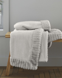 Velvet Faux Fur Cosy Throw Silver - Catherine Lansfield - Size: 150X200