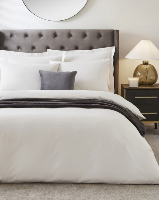 Hotel 300TC Duvet Cover White - Hotel Collection - Size: SINGLE - image 1