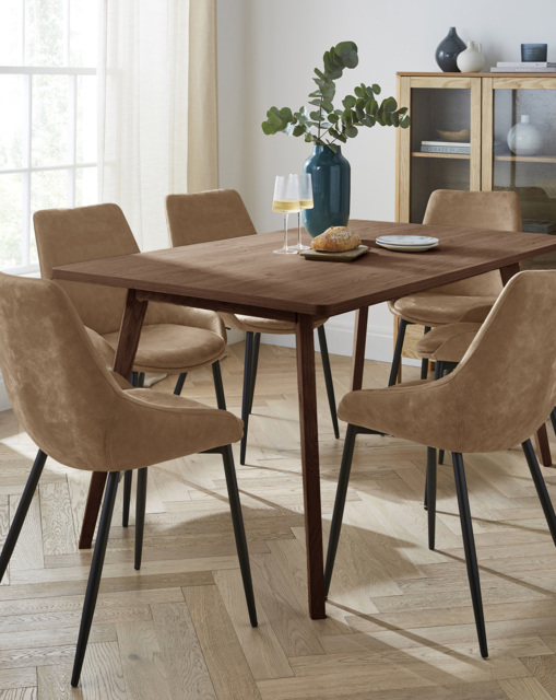 Oslo Table with 6 Etta Leather Chairs Walnut/Mink