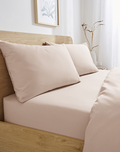 Non Iron Plain Dye 30cm Fitted Sheet Blush - JD Williams - Size: KING - image 1