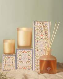 Sophia Lane Tonka Bloom Candle Stone - Sophia Lane - thumbnail 1