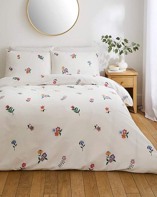 Ivy Floral Cotton Blend Duvet Cover Set White - Size: SINGLE - image 1