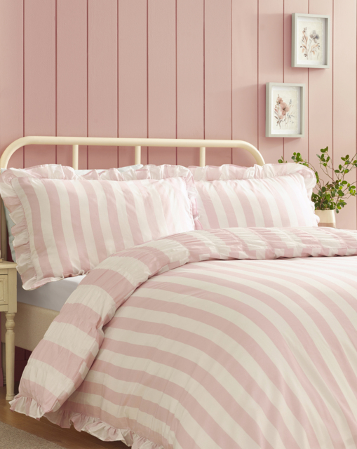 Catherine Lansfield Seersucker Duvet Set Pink - Catherine Lansfield - Size: KING - image 1