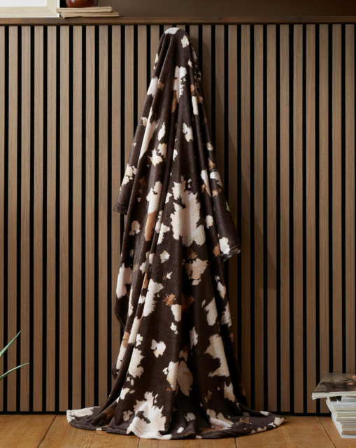 Fusion Cow Print Fleece Throw Chocolate - Fusion - Size: 120X150 - image 1