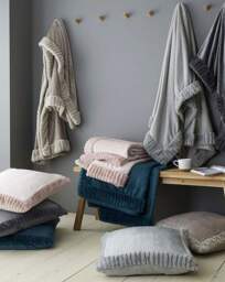Velvet Faux Fur Cosy Cushion Charcoal - Catherine Lansfield - Size: 55X55CM - thumbnail 2
