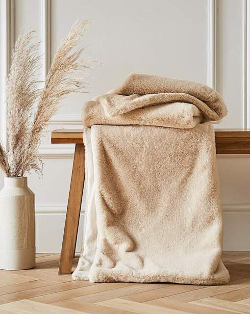 Soft Faux Fur Throw Natural - At Home Collection - Size: 120X150 - image 1