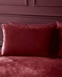 Catherine Lansfield Kingsley Duvet Set Raspberry - Catherine Lansfield - Size: S KING - thumbnail 3