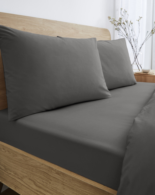 Pure Cotton 200TC 30cm Fitted Sheet Charcoal - JD Williams - Size: S KING - image 1