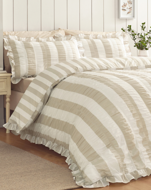 Catherine Lansfield Seersucker Duvet Set Natural - Catherine Lansfield - Size: S KING - image 1