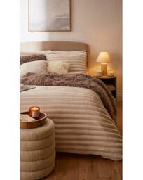 Mongolian Faux Fur Throw - Mink Mink - JD Williams - Size: 120X150 - thumbnail 5