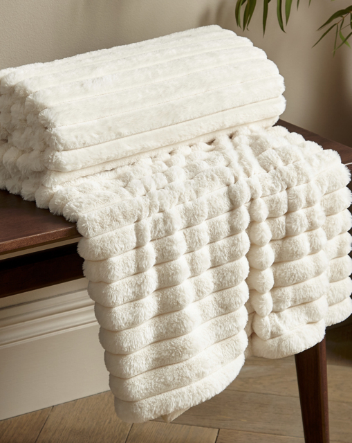 Cosy Ribbed Throw Cream - Catherine Lansfield - Size: 130X170 - image 1