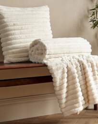 Cosy Ribbed Throw Cream - Catherine Lansfield - Size: 130X170 - thumbnail 2