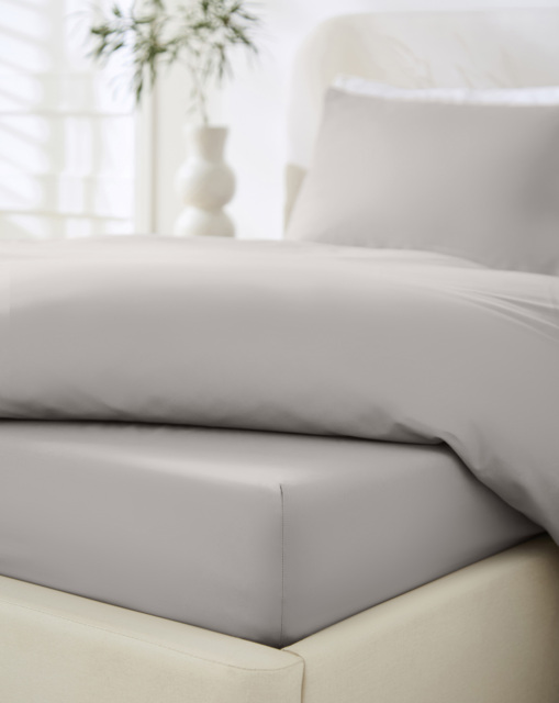 Non Iron Plain Dye 30cm Fitted Sheet Mink - JD Williams - Size: DOUBLE - image 1