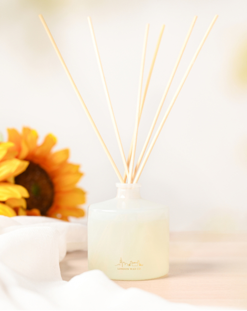 The London Wax Company Floral Diffuser White - The London Wax Company - image 1